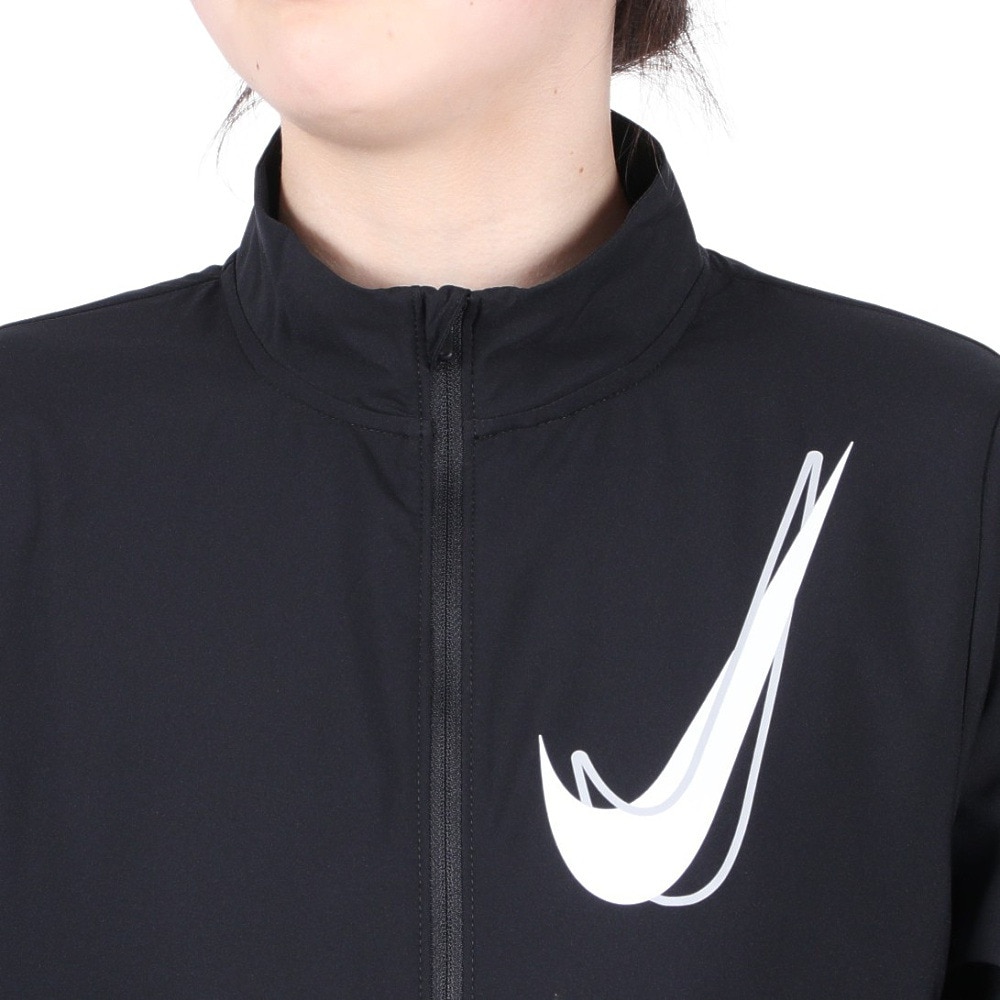 ナイキ（NIKE）（レディース）スウッシュ ドライフィット ランニングジャケット HJ2229-010