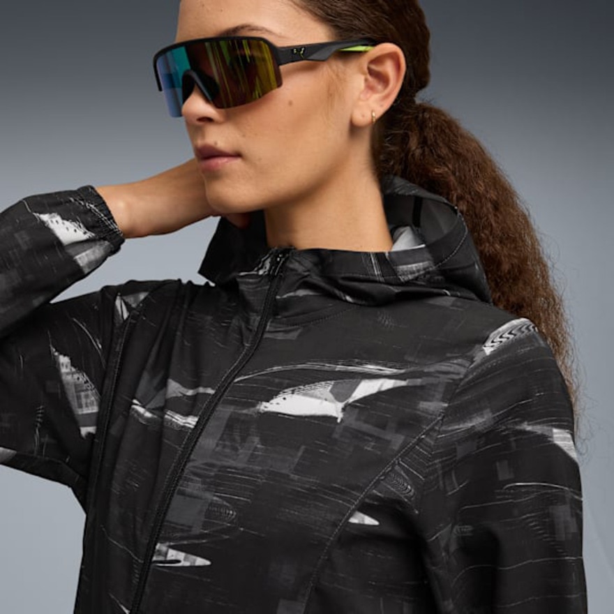 プーマ（PUMA）（レディース）ランニング ヴェロシティ AOP フーデッド ウーブンジャケット 528263 01 BLK