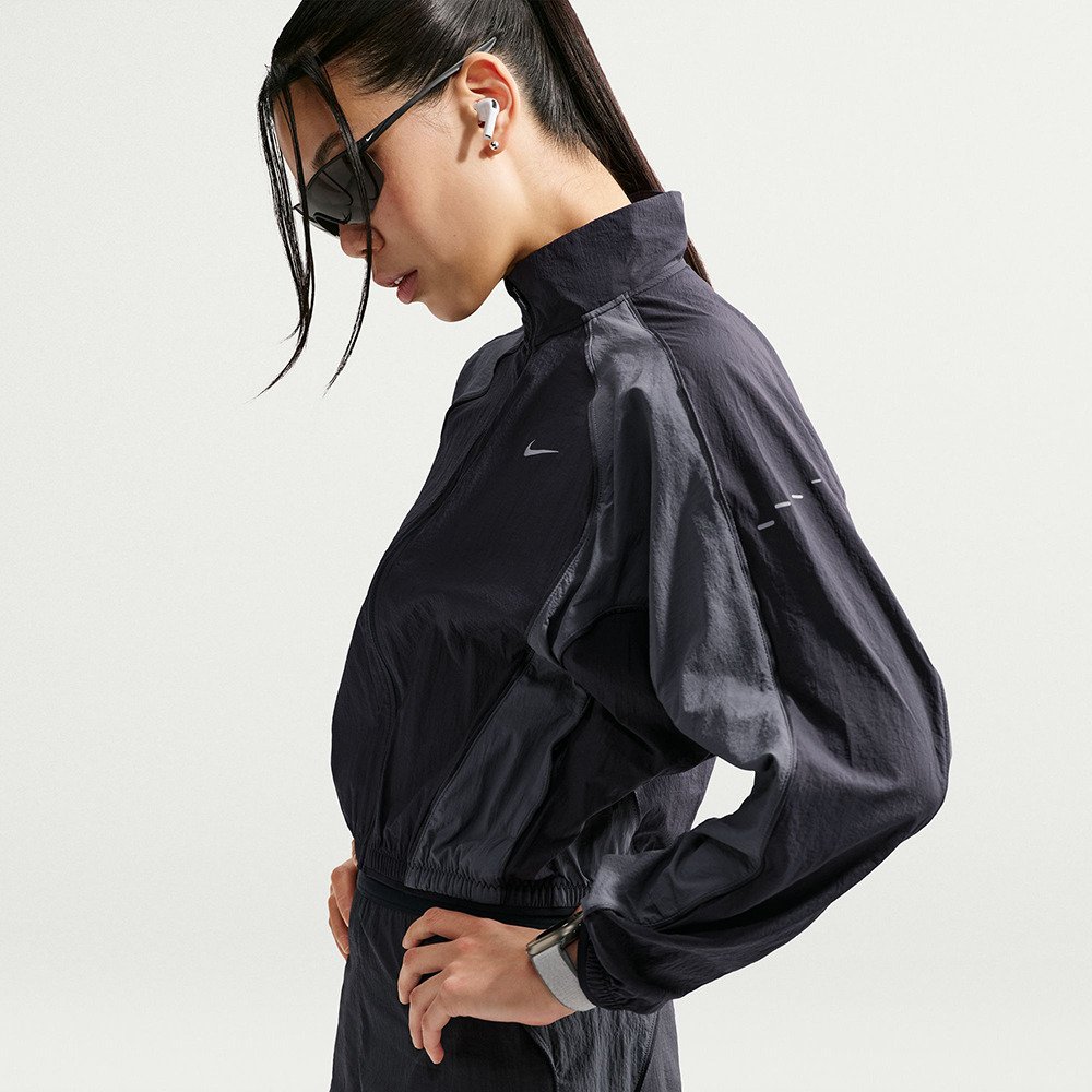 ナイキ（NIKE）（レディース）スウィフト UV RPL ジャケット NV IM9481