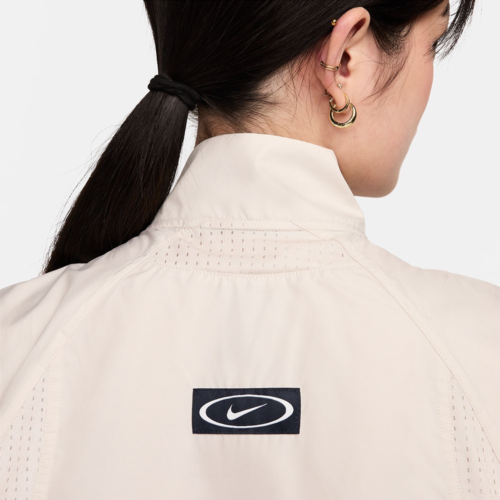 ナイキ（NIKE）（レディース）ブリーザブル ランニングベスト FN6818-104