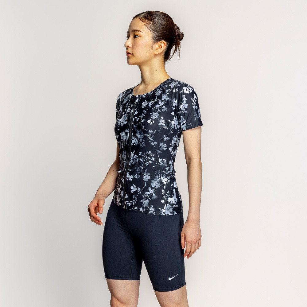 ナイキ（NIKE）（レディース）フィットネス水着 水泳 総柄ジップ付き半袖セパレーツ 上下セット 黒 M-3Lサイズ 2993149-009