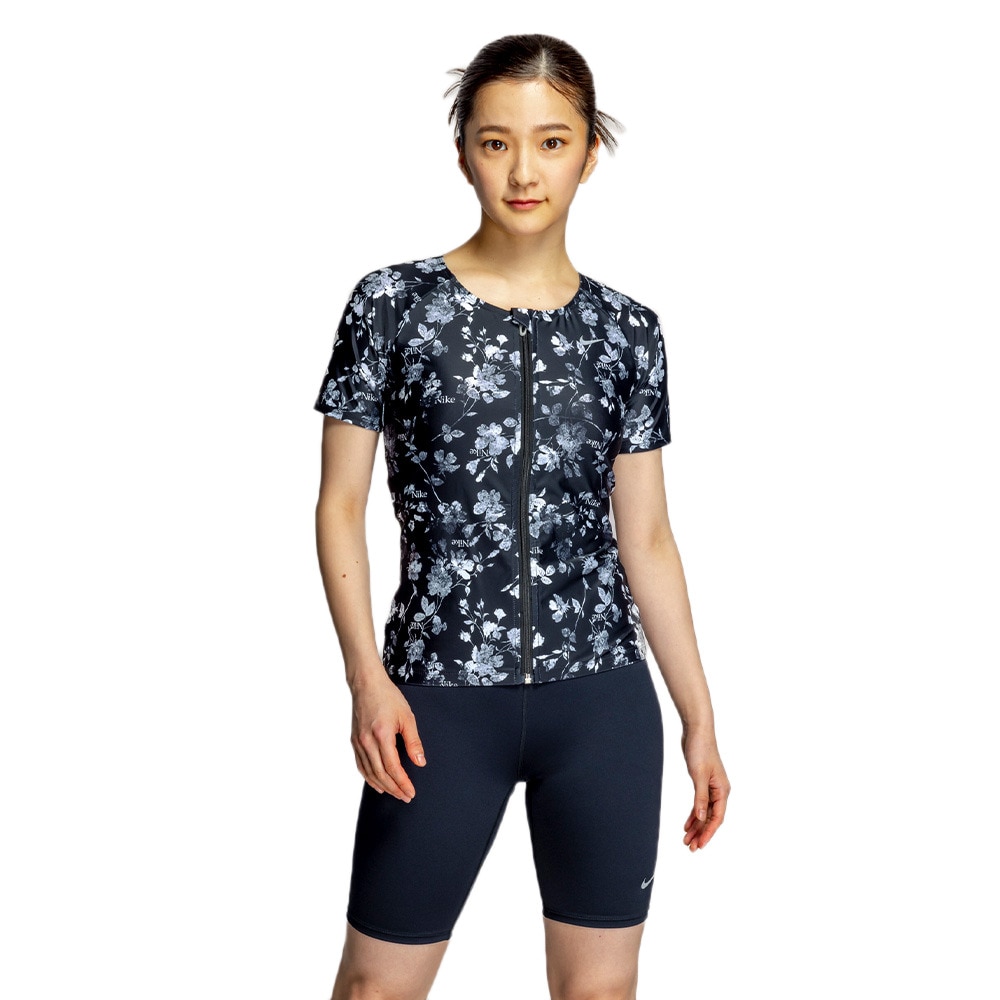 ナイキ（NIKE）（レディース）フィットネス水着 水泳 総柄ジップ付き半袖セパレーツ 上下セット 黒 M-3Lサイズ 2993149-009