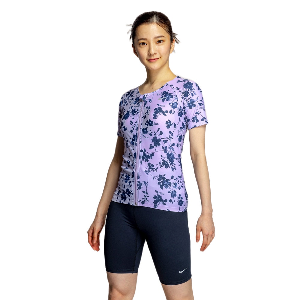 ナイキ（NIKE）（レディース）フィットネス水着 水泳 総柄ジップ付き半袖セパレーツ 上下セット 紫 M-LLサイズ 2993149-024 