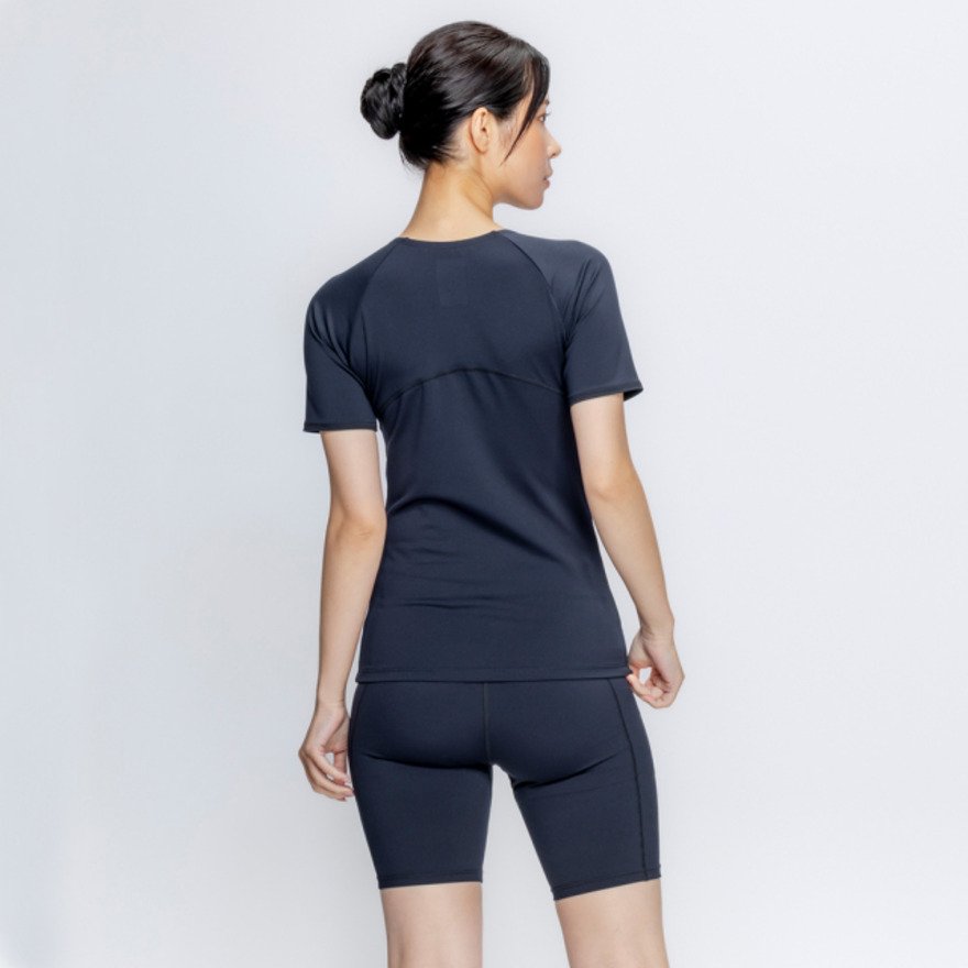 ナイキ（NIKE）（レディース）水着 レディース 水泳 ベーシック 半袖ジップ付きセパレーツ 黒 ブラック M-4Lサイズ 2993164-009