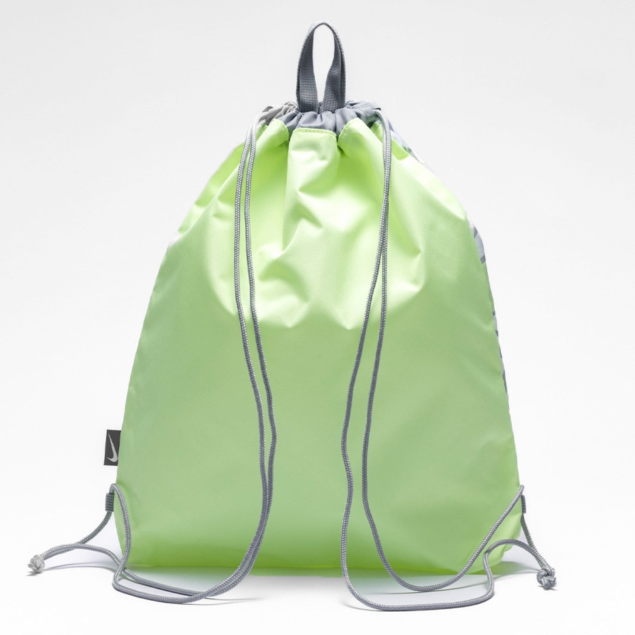 ナイキ（NIKE）（キッズ）水泳バッグ プリントベーシックドローストリングバッグ 緑 10L 1994034-254 手提げ ナップザック 新年度 新学期 新調 小学生 学生