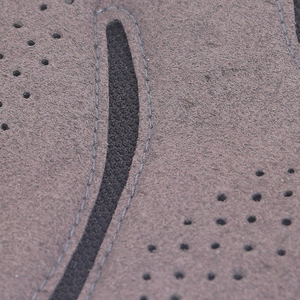 ナイキ（NIKE） トレーニンググローブ レディース エッセンシャル フィットネスグローブ AT2001-010