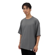 グレー
