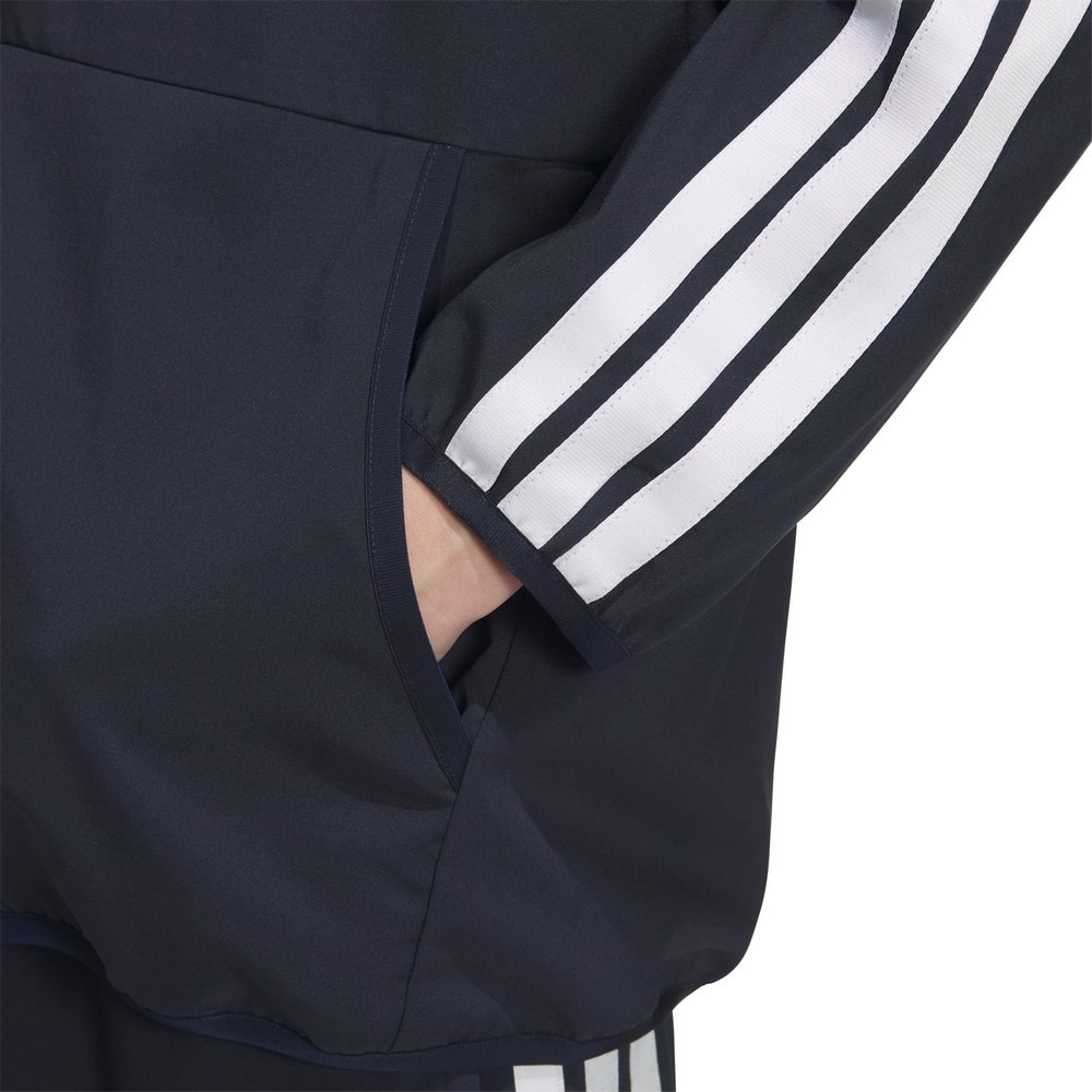 アディダス（adidas）（メンズ）スリーストライプス レギュラーフィット ライトウーブントラックトップ JZR06-JV7001