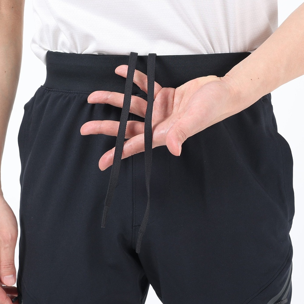 アンダーアーマー（UNDER ARMOUR）（メンズ）パンツ 撥水 速乾 通気性 ストレッチ ブラック 黒 アンストッパブル カーゴパンツ 1352026 001