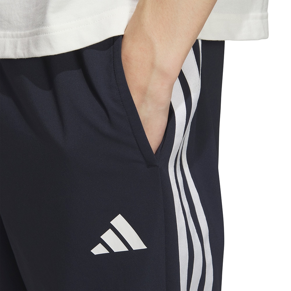 アディダス（adidas）（メンズ）スリーストライプス ルーズフィット ライトウーブントラックパンツ JZR07-JV7004