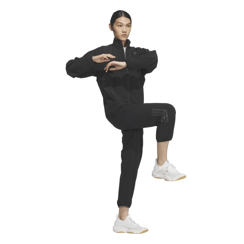 アディダス（adidas）（レディース）トレーニング エッセンシャルズ プラス ストレッチ ウーブン 9/10 テーパードパンツ WK237-KE9134