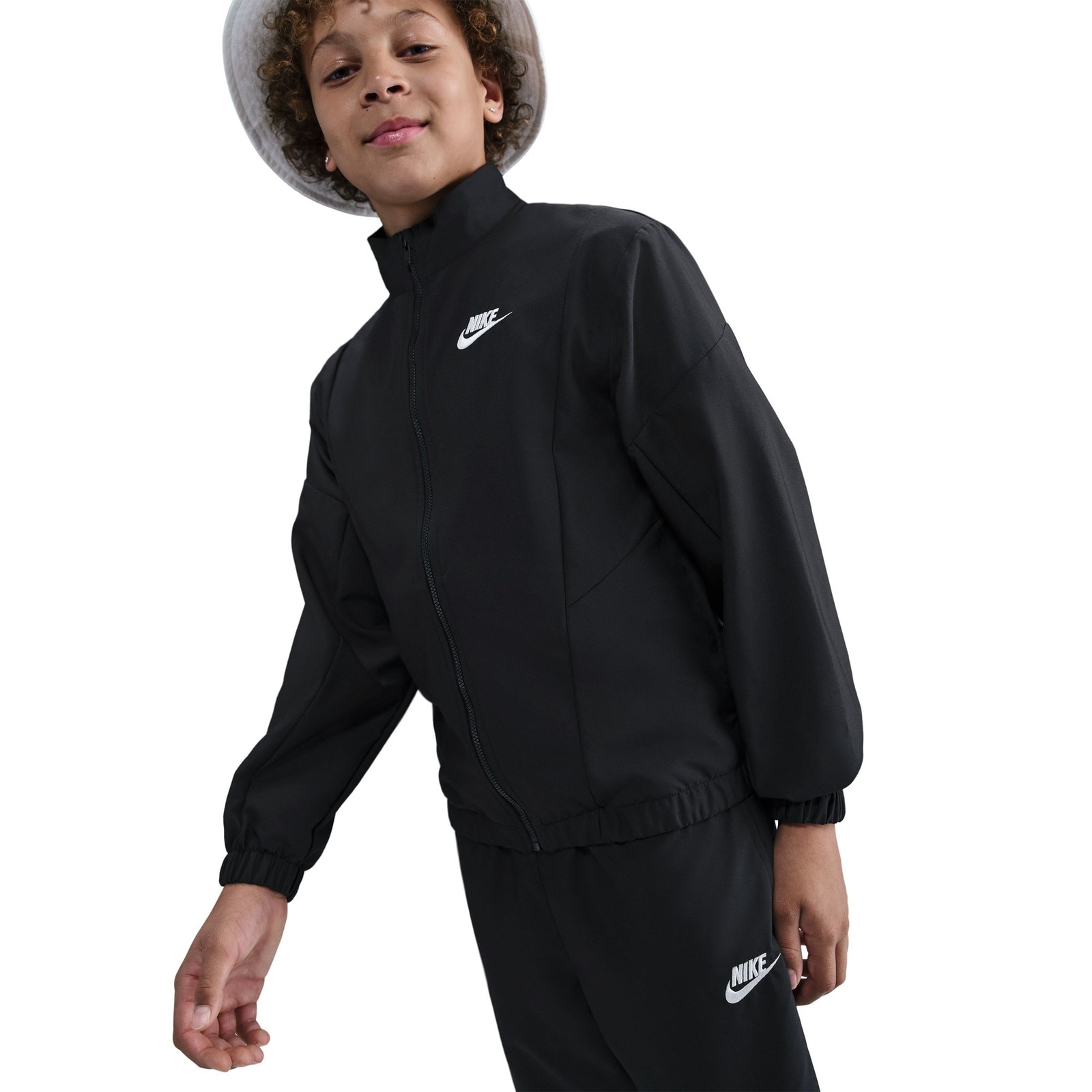 ナイキ（NIKE）（キッズ）ジュニア スポーツウェア ウーブン フルジップ トラックスーツ HQ9314-011