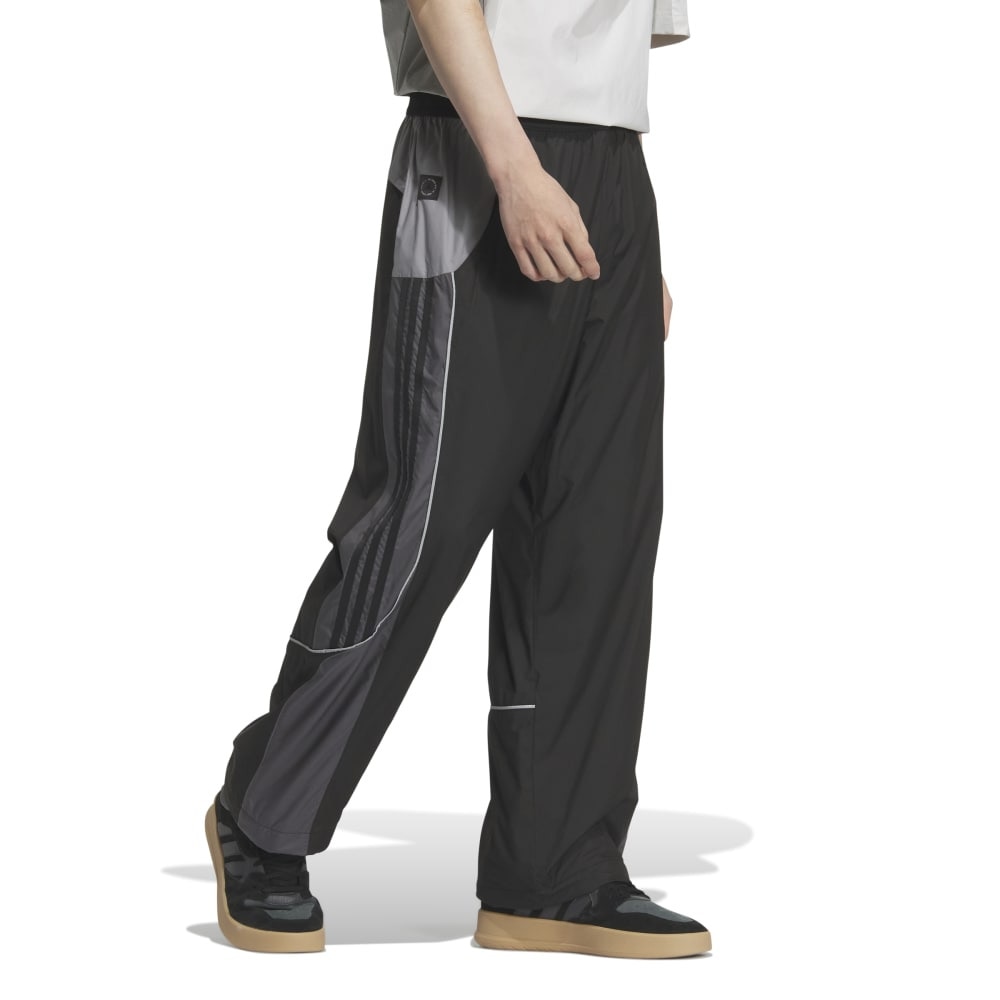 アディダス（adidas）（メンズ、レディース）ビヨンド ザ スリーストライプス ルーズフィット ウーブンパンツ KWX94-JG8582