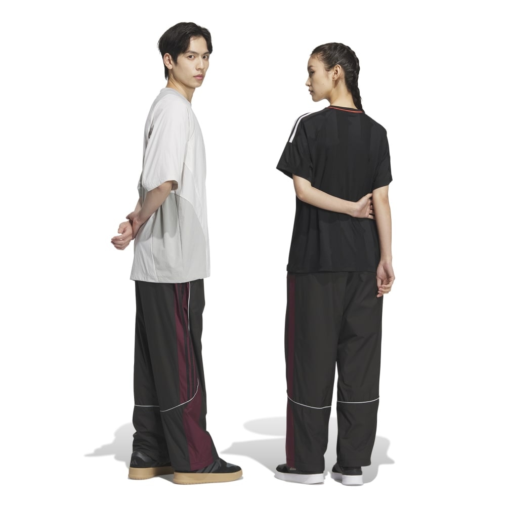 アディダス（adidas）（メンズ、レディース）ビヨンド ザ スリーストライプス ルーズフィット ウーブンパンツ KWX94-JG8583