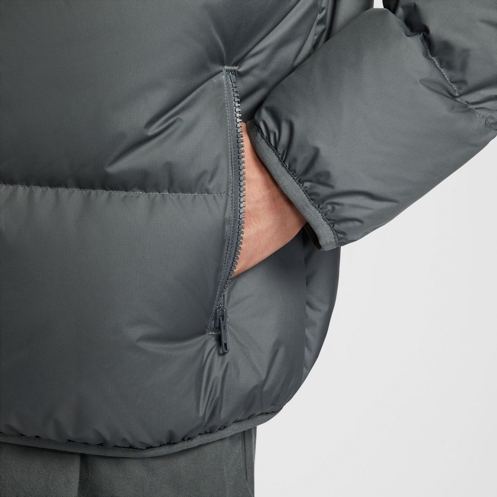 ナイキ（NIKE）（メンズ）クラブ Therma-FIT パファー ジャケット IB2976-068