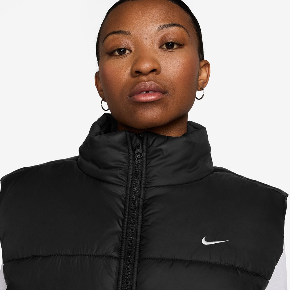 ナイキ（NIKE）（レディース）スポーツウェア クラシック パファー Therma-FIT ルーズ ベスト FZ5923-010