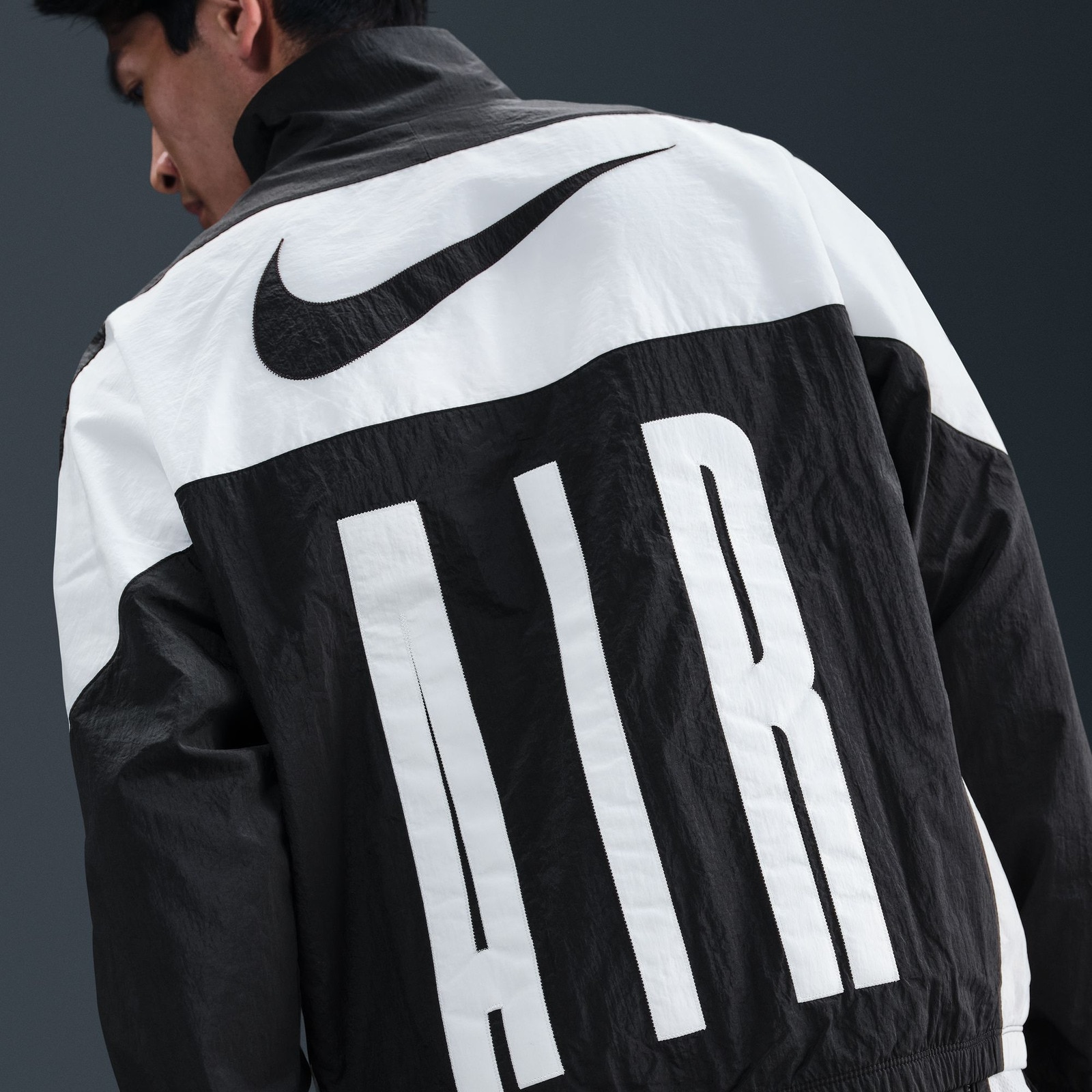 ナイキ（NIKE）（メンズ）エア ウーブン トラック ジャケット HV0881-010