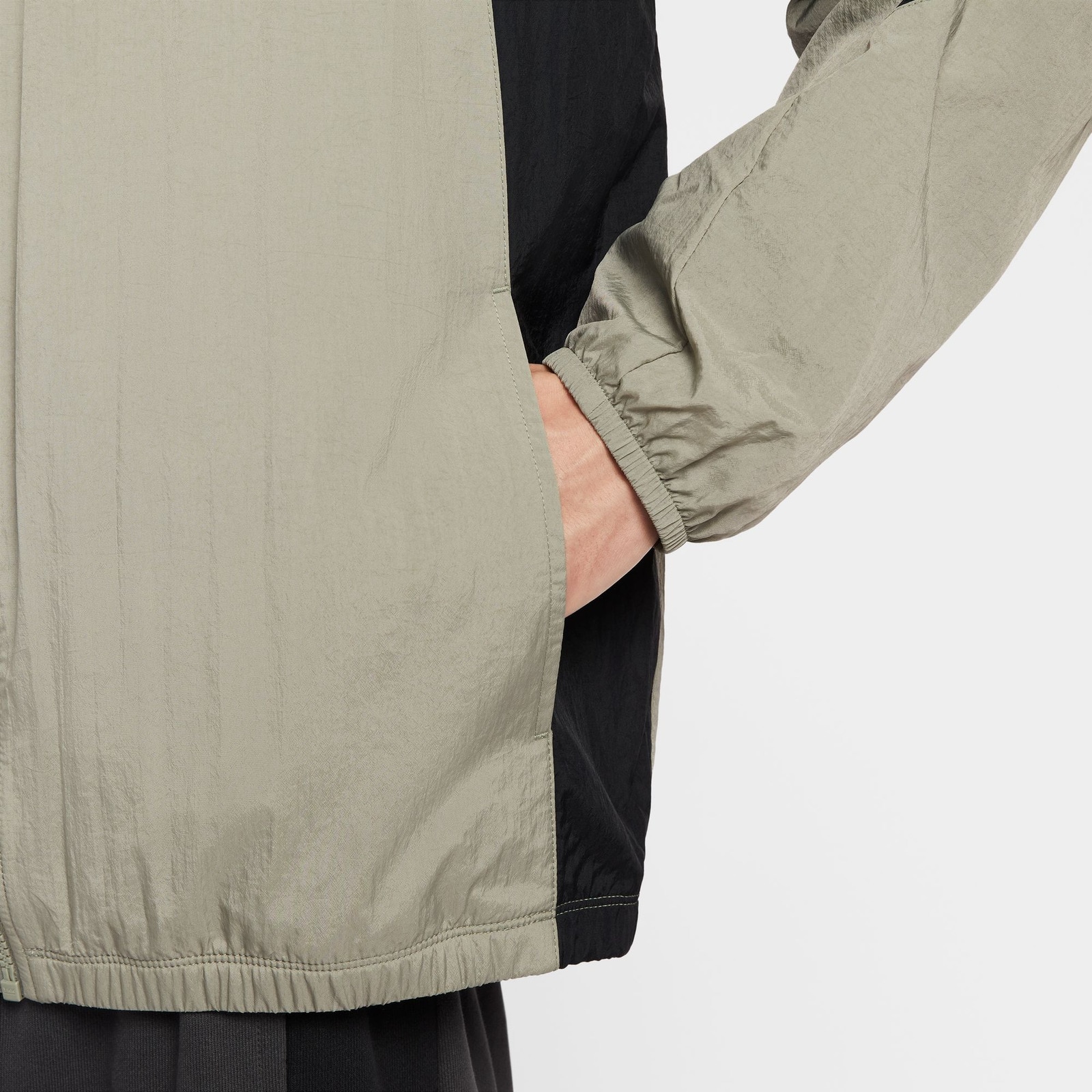 ナイキ（NIKE）（メンズ）エア ウーブン トラック ジャケット HV0881-320