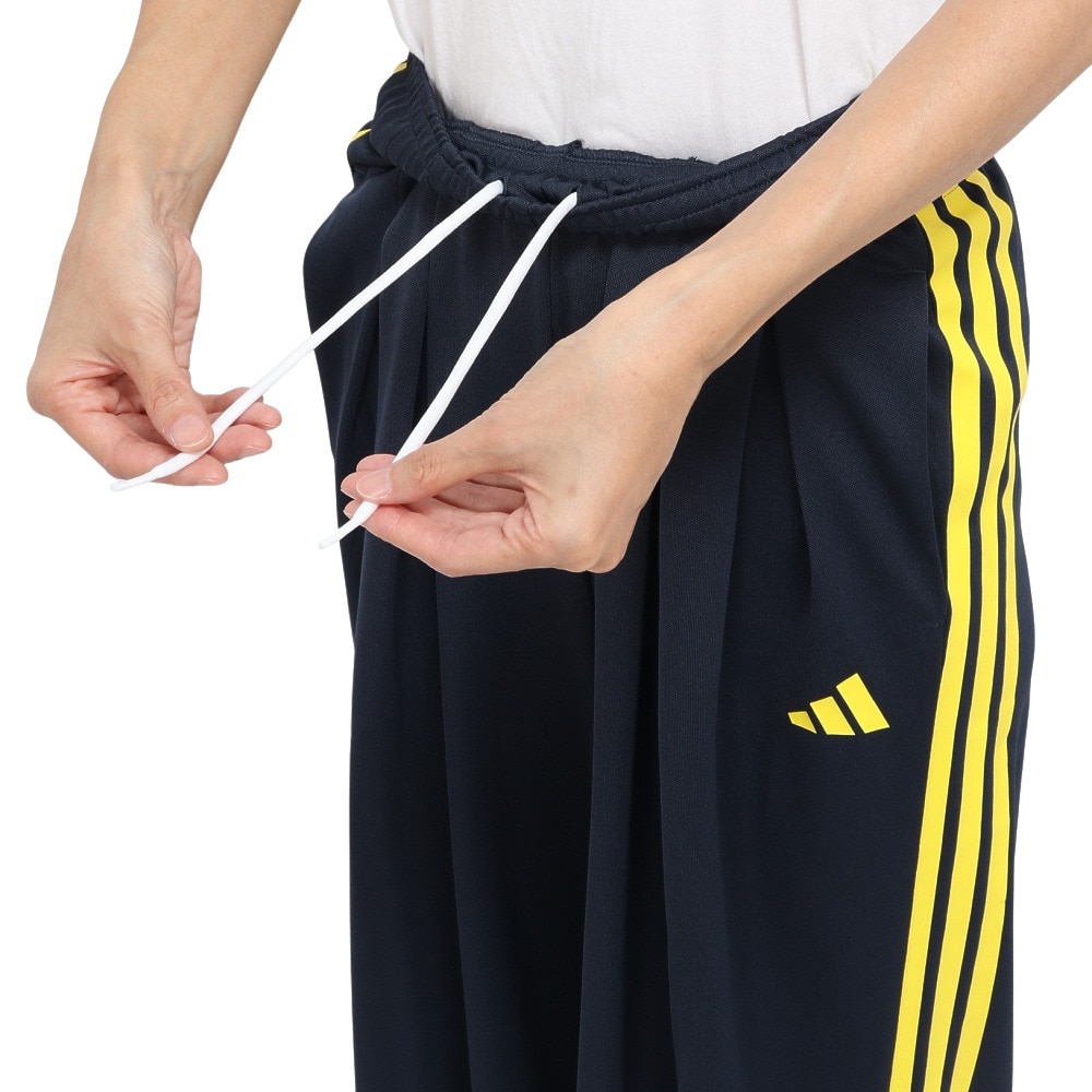 アディダス（adidas）（レディース）ティロ スリーストライプス