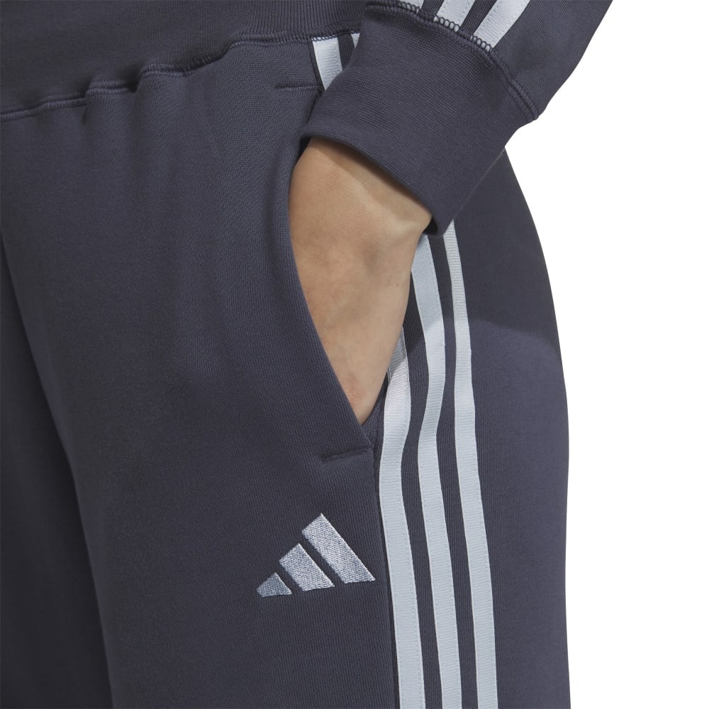 アディダス（adidas）（レディース）エッセンシャルズ プラス スリーストライプス フレンチテリー テーパードパンツ JUP42-JW4494