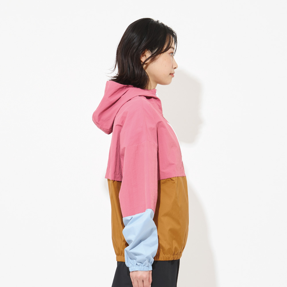 卓越PUMA(プーマ) 撥水 長袖 ジャケットレディース・ウィメンズ ESS グラッフィックウィンドブレーカープーマブラック 846296-01  ジャージ