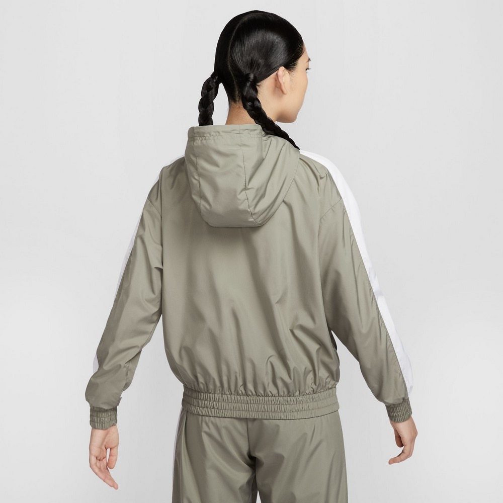 ナイキ（NIKE）（レディース）スポーツウェア クラシック ウーブン フーデッドジャケット FV6299-320