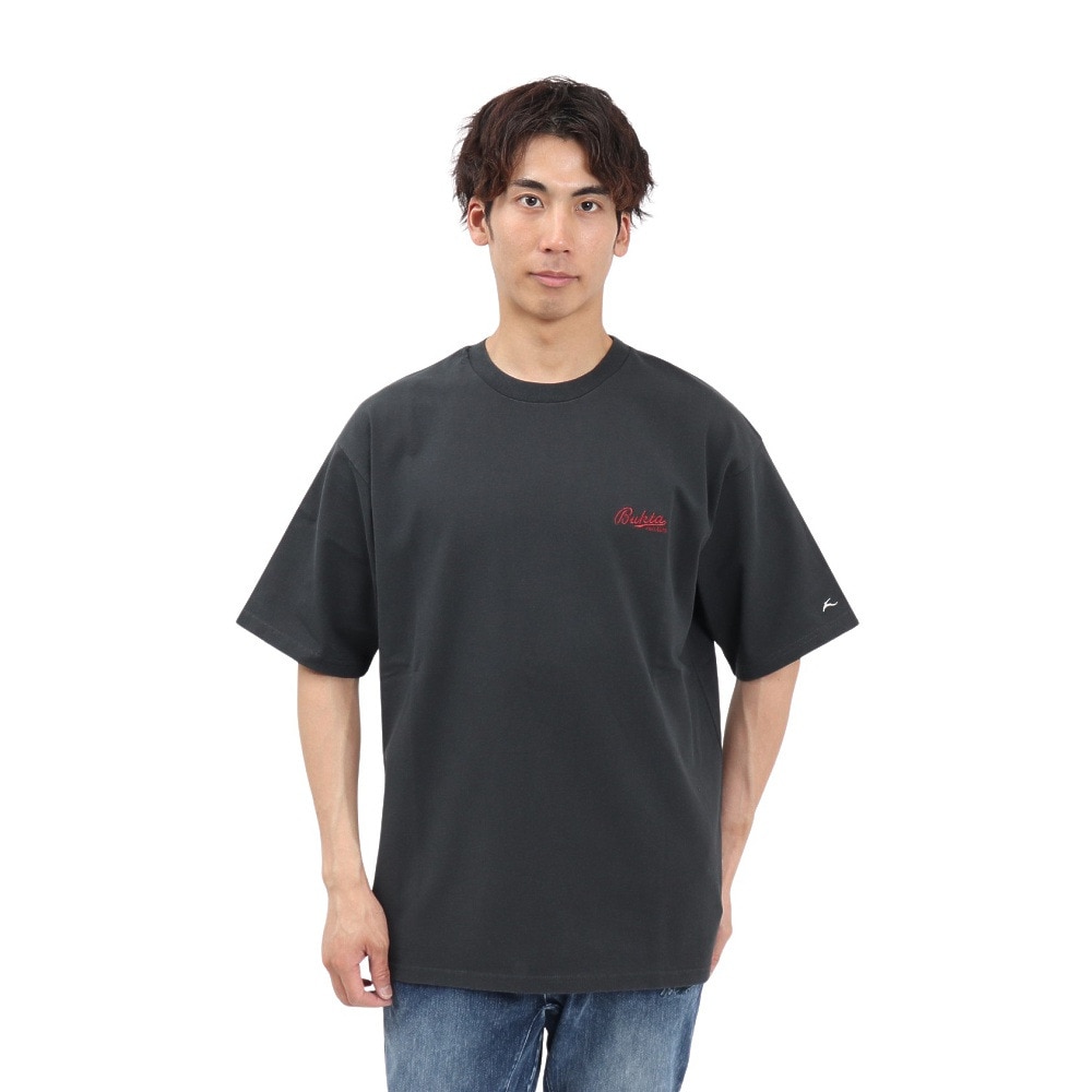 バクタ（BUKTA）（メンズ）ヘビーウェイトバックロゴ Tシャツ BU244580417 CHARCOAL