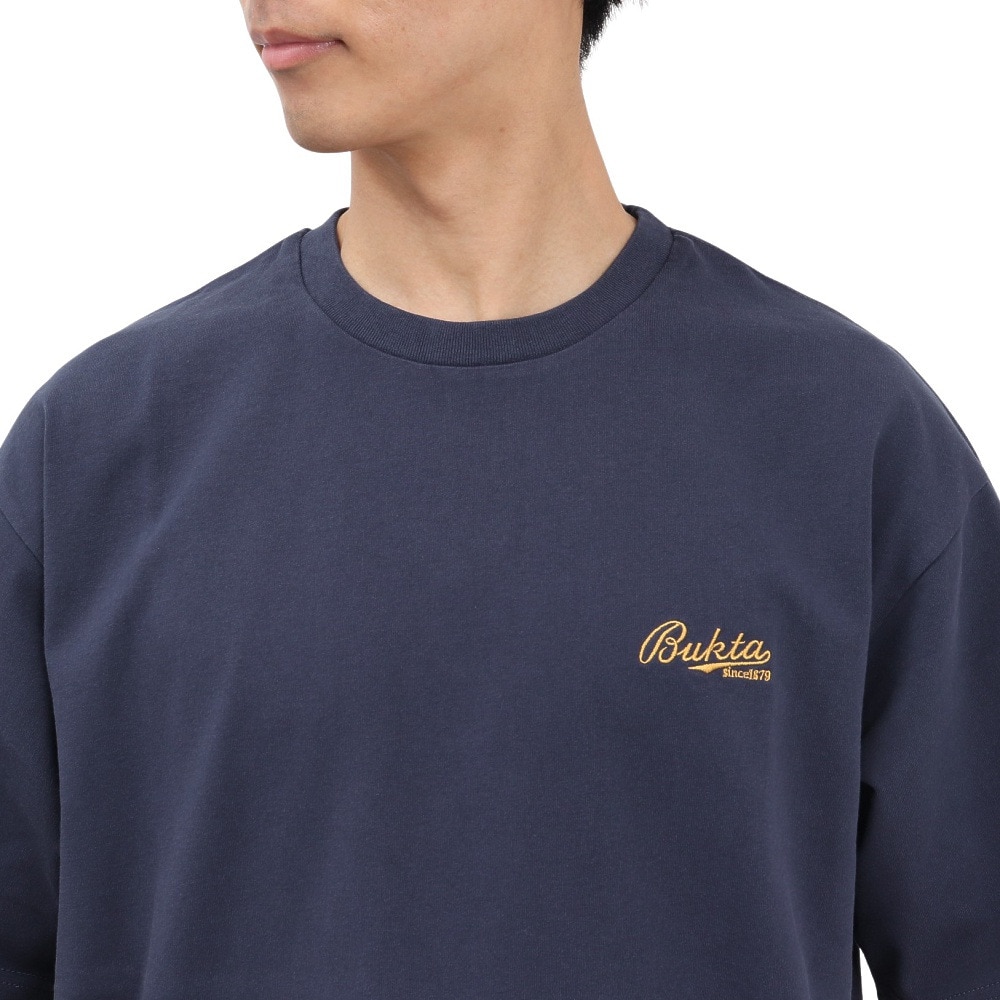 バクタ（BUKTA）（メンズ）ヘビーウェイトバックロゴ Tシャツ BU244580479 NAVY