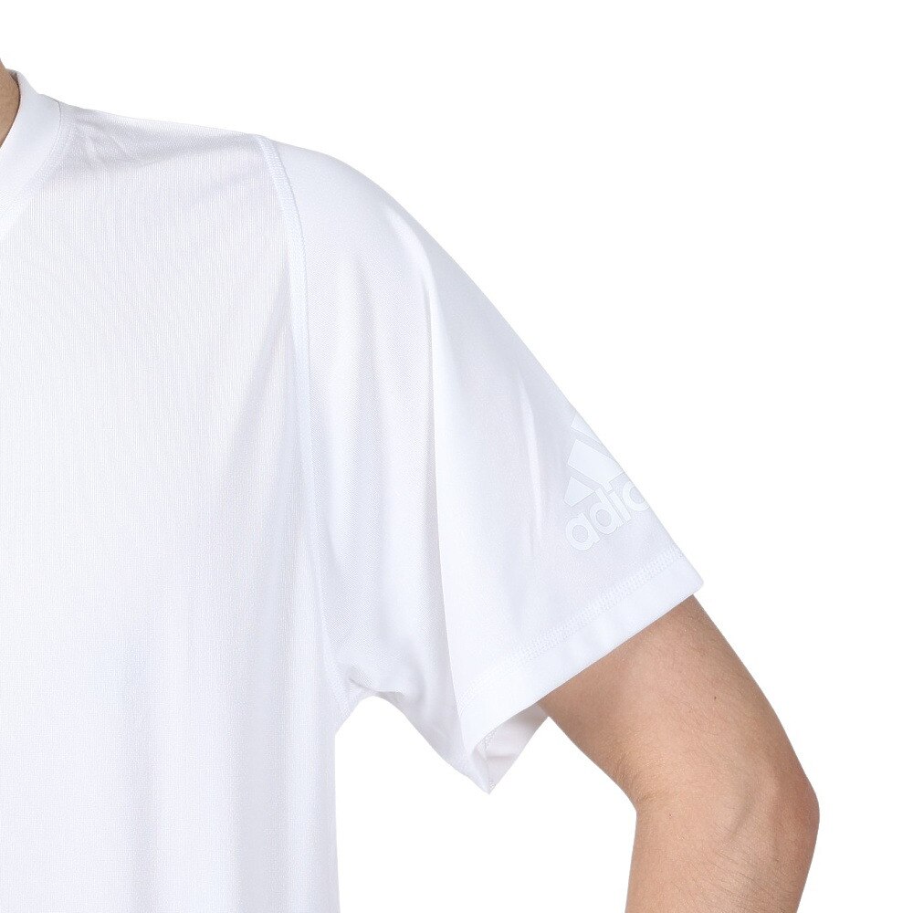 アディダス（adidas）（メンズ）FreeLift バッジ オブ スポーツ グラフィック 半袖Tシャツ FSF86-DV1313