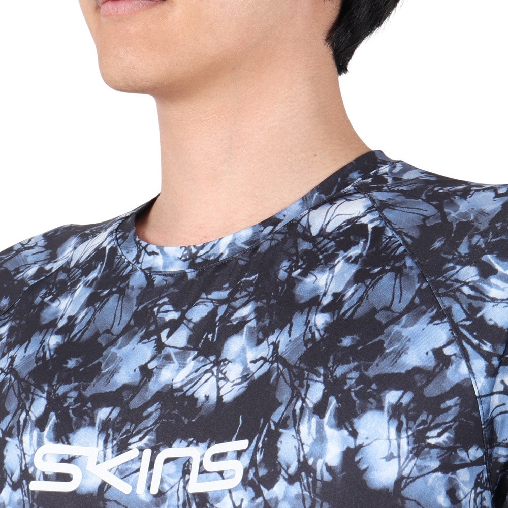スキンズ（SKINS）（メンズ）ラグラン プリント半袖Tシャツ 184-29943-098