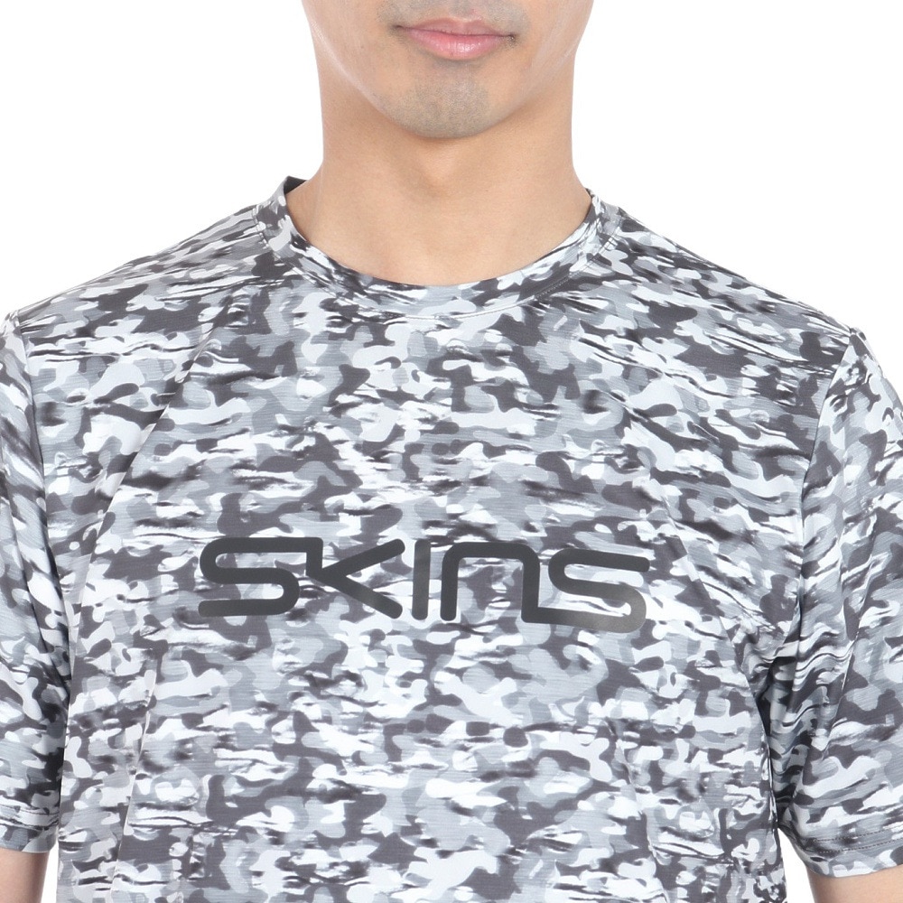 スキンズ（SKINS）（メンズ）アクティブウェア プリント Tシャツ 184-21340-113