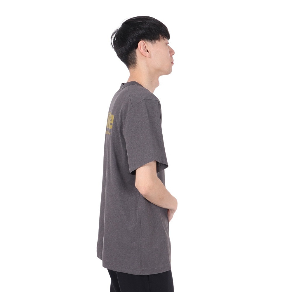 ナイキ（NIKE）（メンズ）ハイバース ドライフィットUV半袖トップ HV4882-299