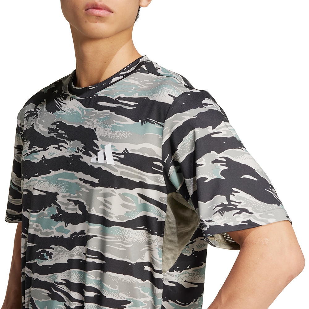 アディダス（adidas）（メンズ）トレイン エッセンシャルズ カモ AOP 半袖Tシャツ KQC46-JN5954