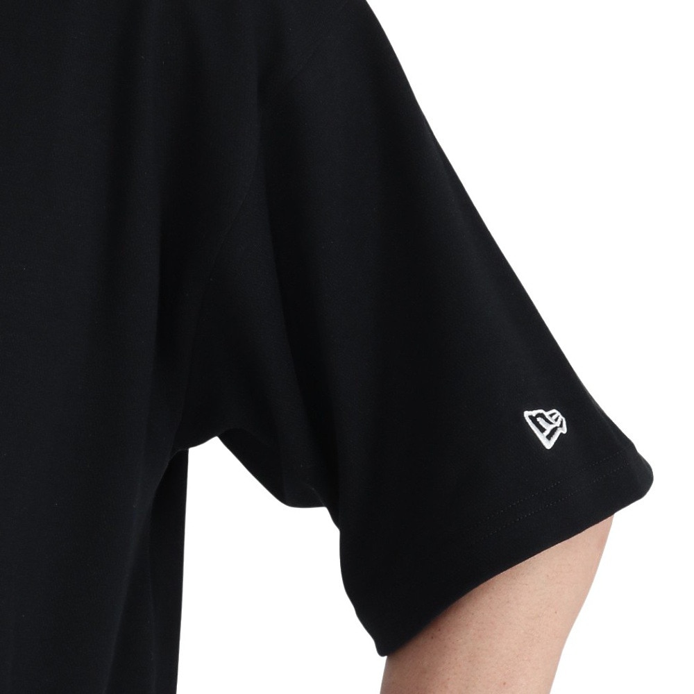 ニューエラ（NEW ERA）（メンズ、レディース）半袖 オーバーサイズド パフォーマンス ハーフジップ Tシャツ BLK 14410159
