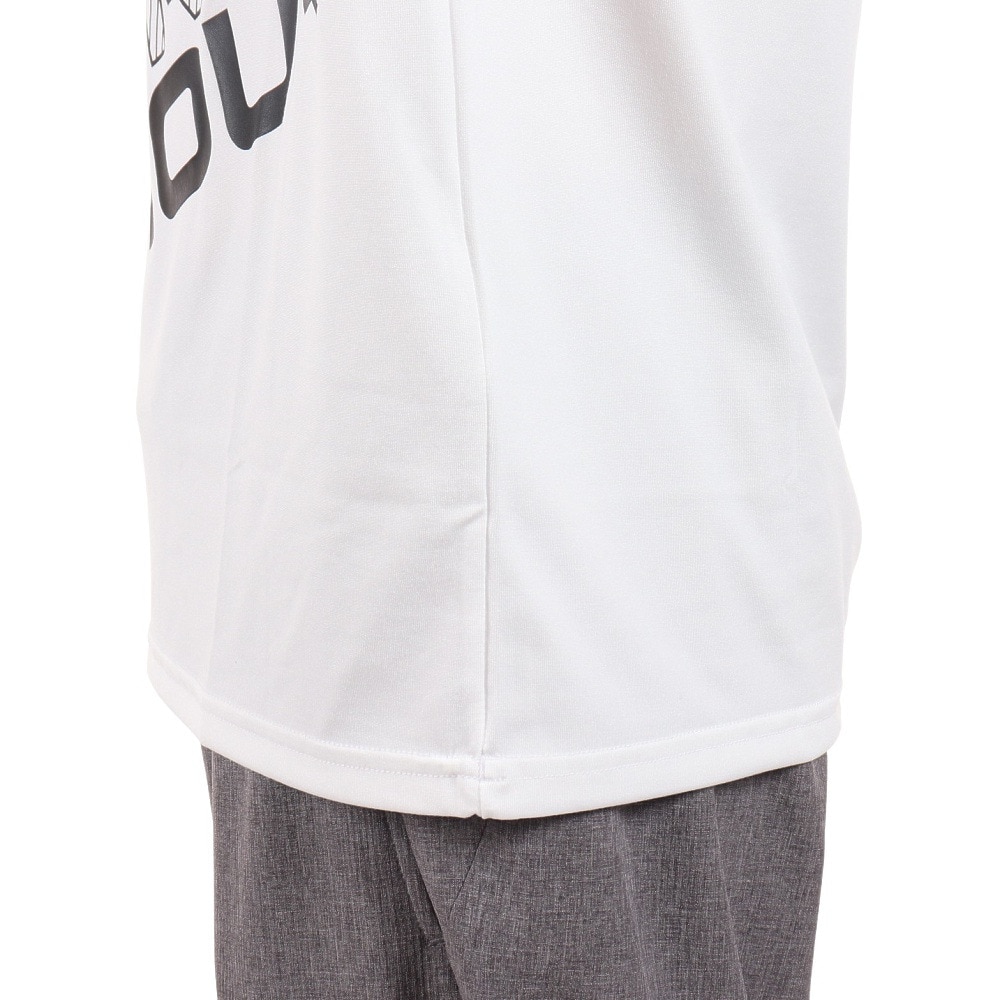 アンダーアーマー｜テック ビッグロゴ ロングスリーブ Tシャツ 1375533 100 - マリン、ウィンタースポーツ用品はヴィクトリア