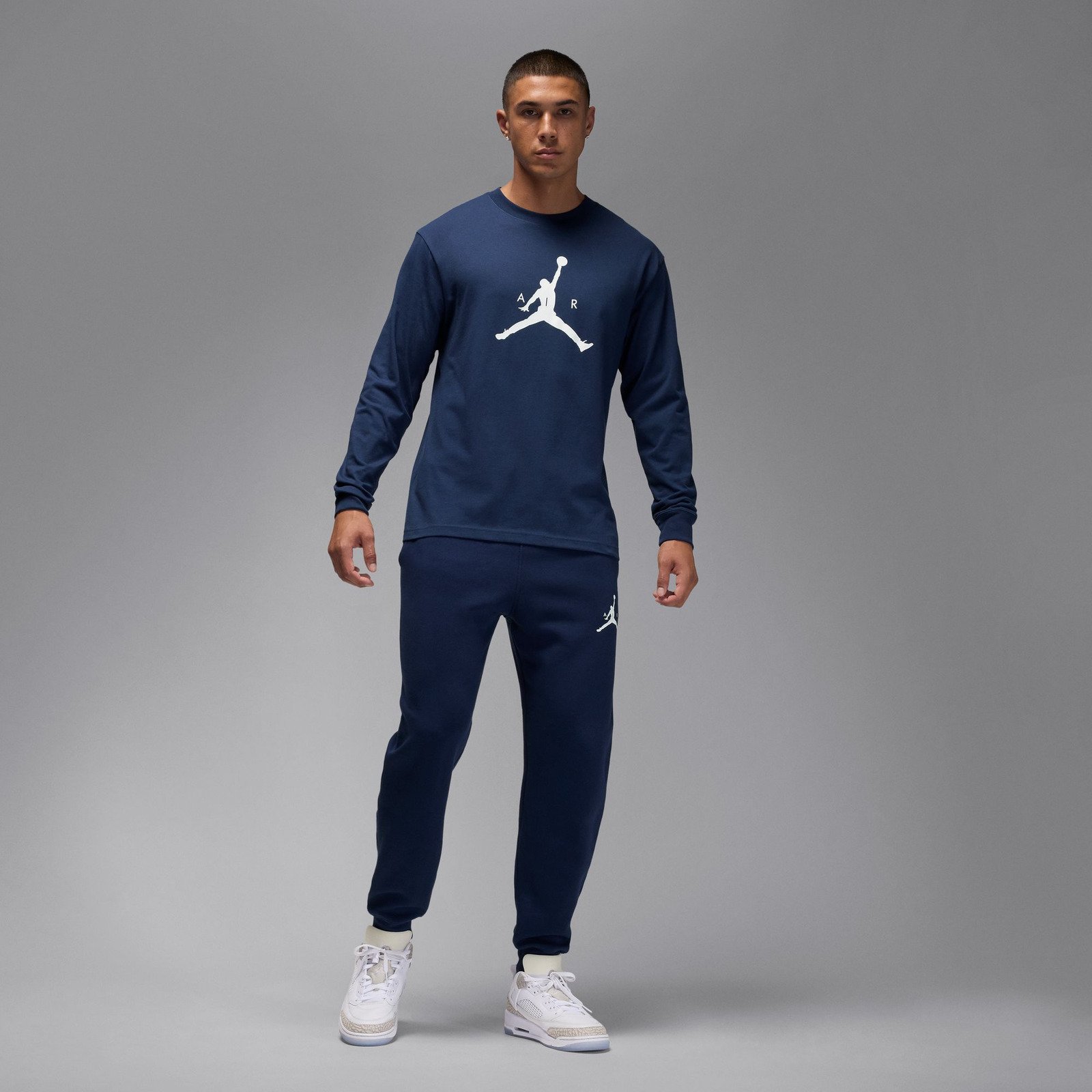 新品 ナイキ ジョーダン ジャンプマン セットアップ ブルー 青 XXL XL XLサイズ】NIKE上下セットアップ 水色 青 ジョーダン パーカー 定価