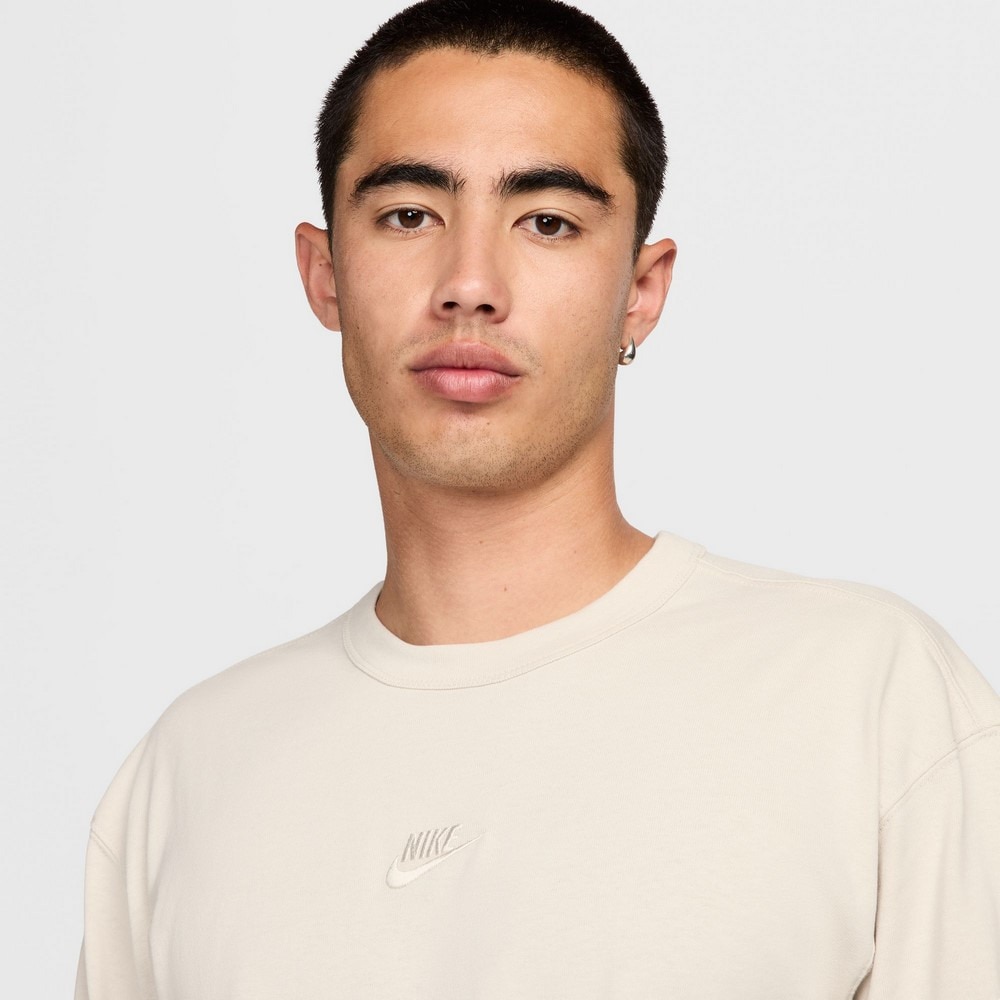 ナイキ（NIKE）（メンズ）スポーツウェア エッセンシャル 長袖Tシャツ DO7391-104