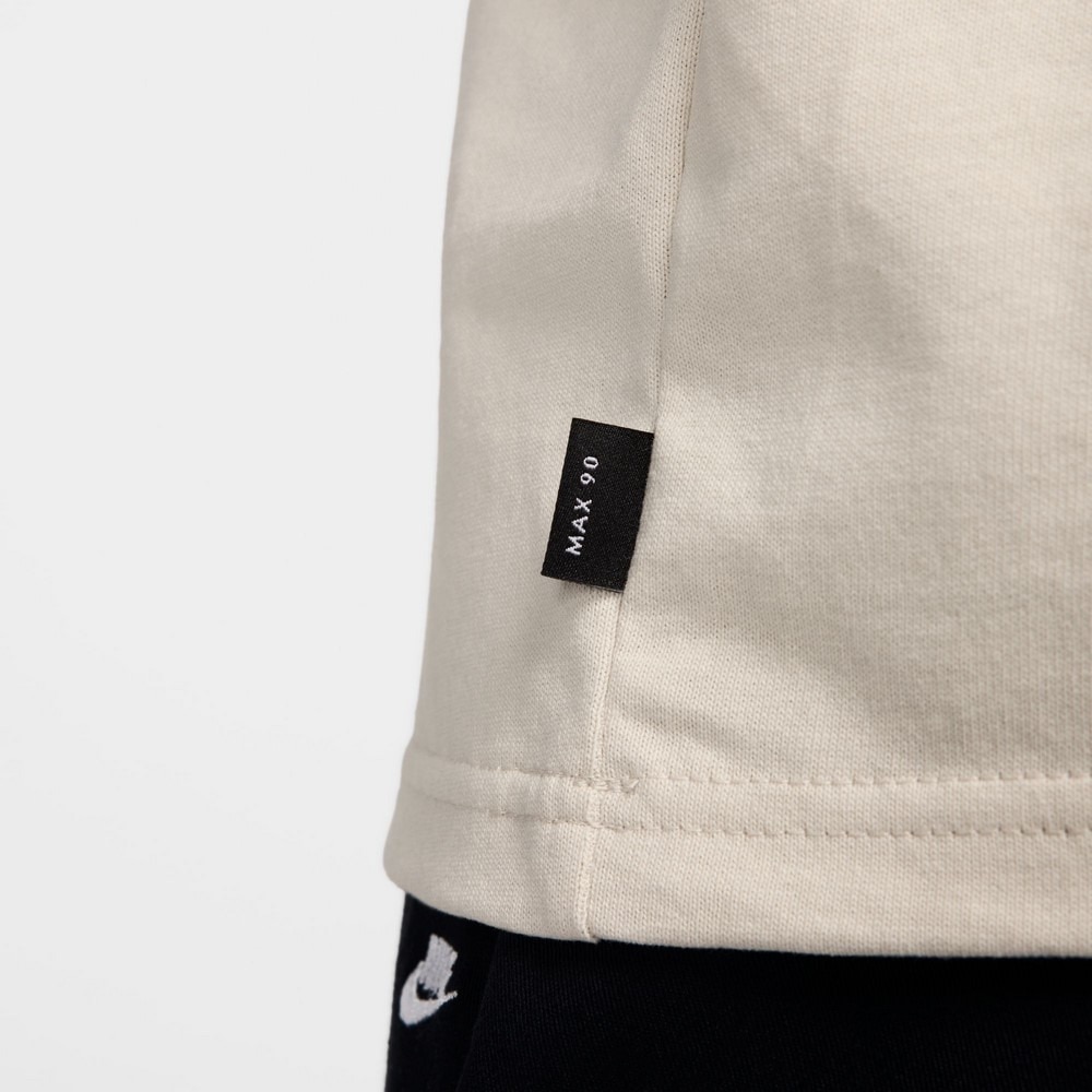 ナイキ（NIKE）（メンズ）スポーツウェア エッセンシャル 長袖Tシャツ DO7391-104