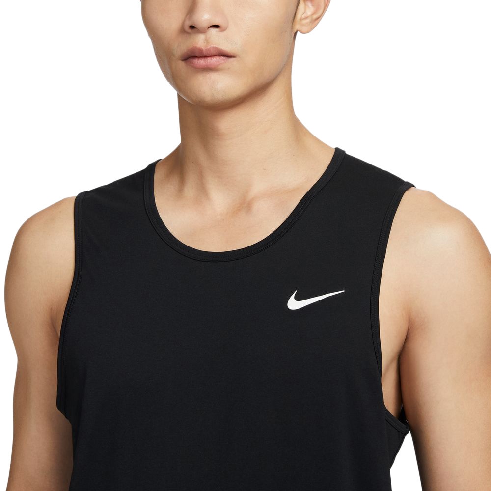 ナイキ（NIKE）（メンズ）タンクトップ ノースリーブ ドライフィット ブラック 黒 ユニバーサル コア DV9842-010