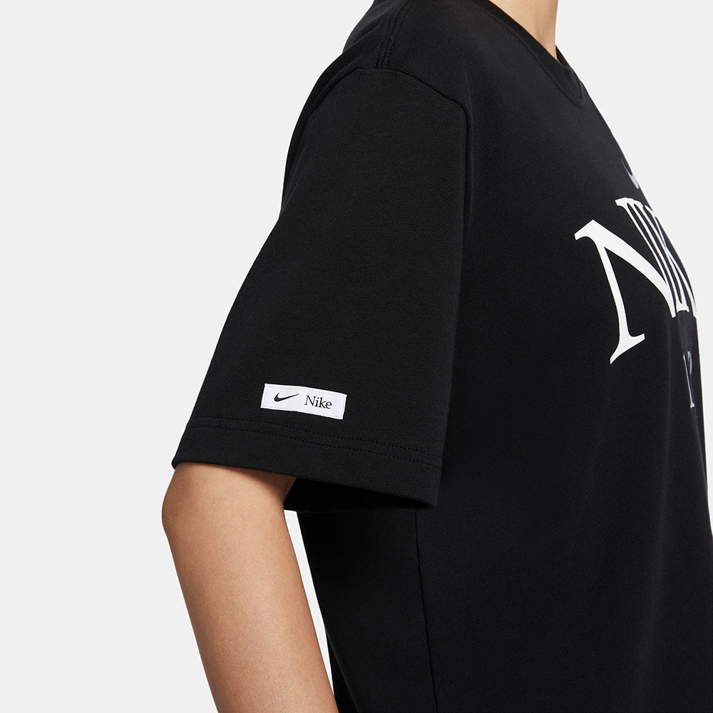 ナイキ（NIKE）（レディース）Tシャツ 半袖 スポーツウェア クラシック 黒 ブラック ボックスシルエット ドロップショルダー FQ6601-010