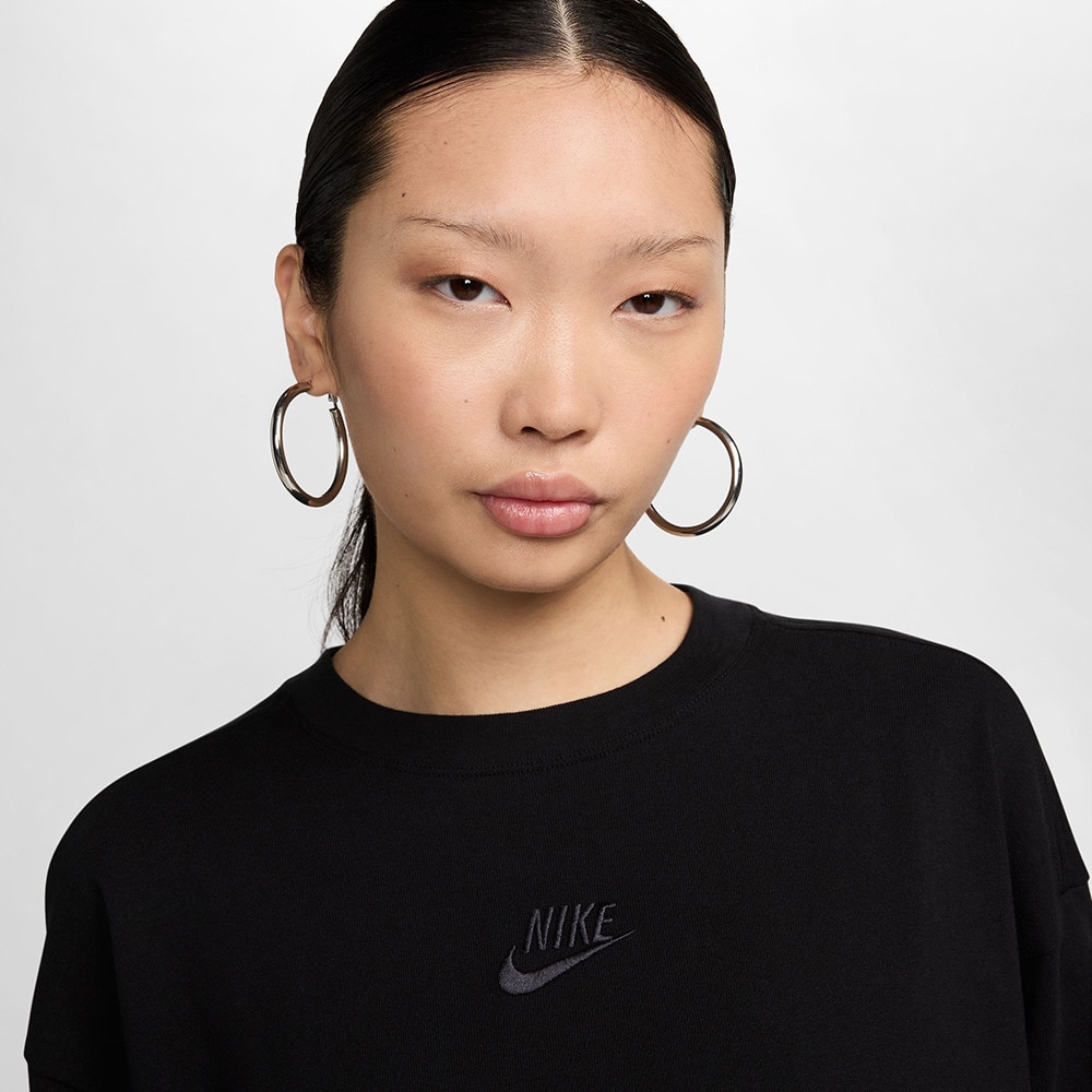 ナイキ（NIKE）（レディース）スポーツウェア オーバーサイズド 半袖Tシャツ HF4613-010