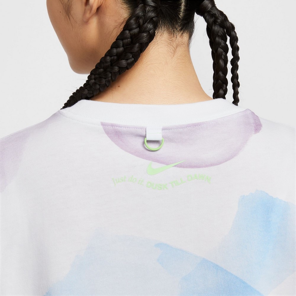 ナイキ（NIKE）（レディース）スポーツウェア エッセンシャル プリンテッド 半袖Tシャツ HF6178-100