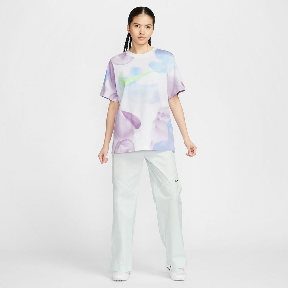 ナイキ（NIKE）（レディース）スポーツウェア エッセンシャル プリンテッド 半袖Tシャツ HF6178-100