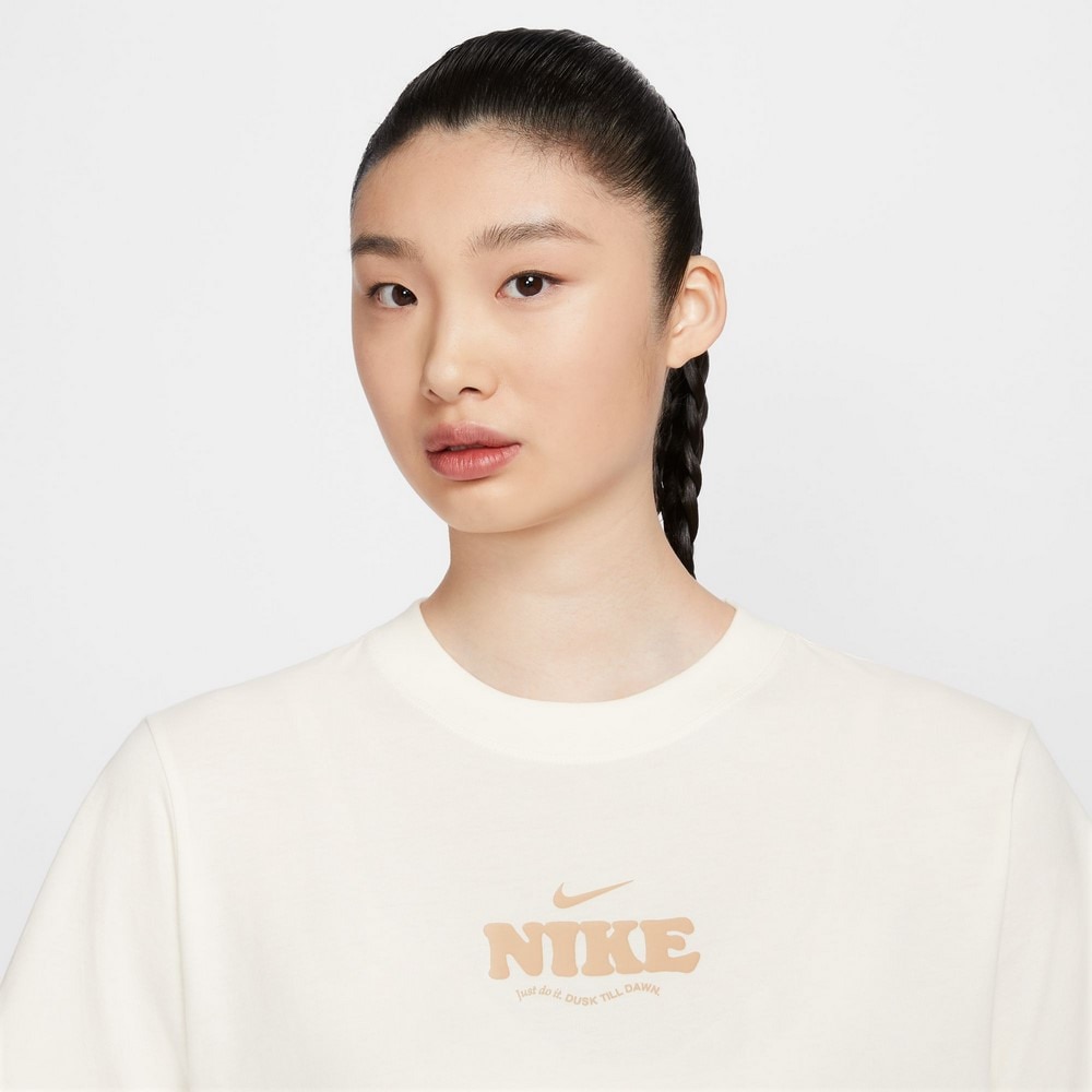 ナイキ（NIKE）（レディース）スポーツウェア GCEL エッセンシャル 半袖Tシャツ HF6180-133