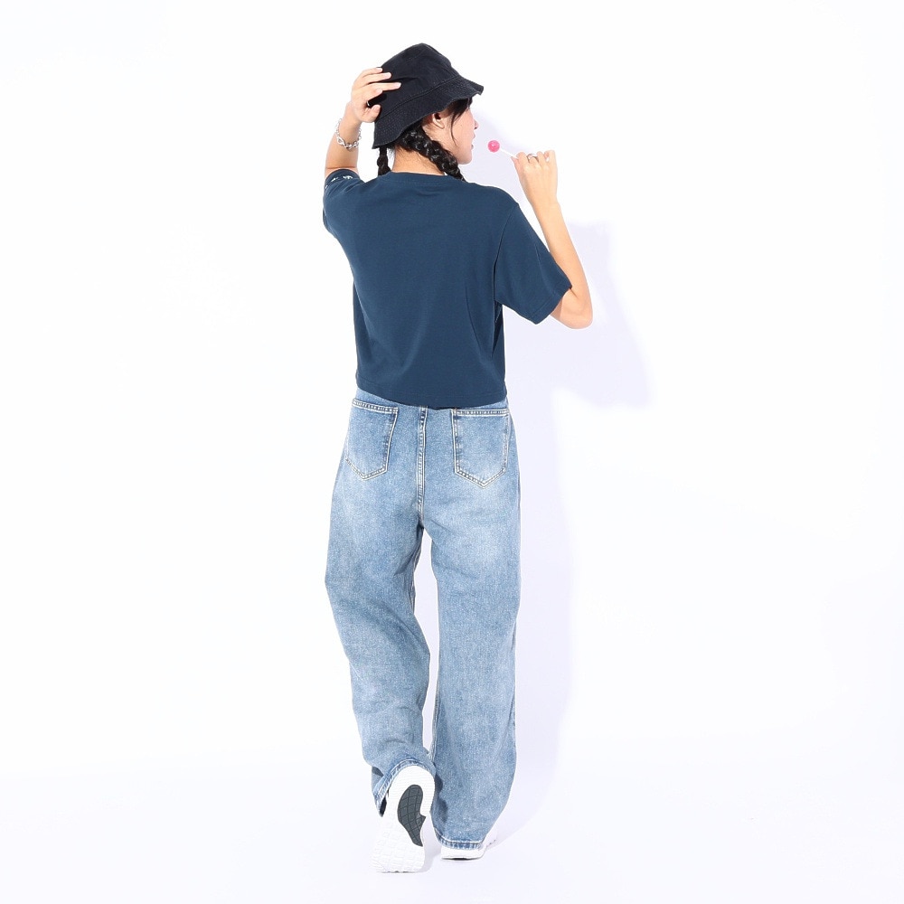 ナイキ（NIKE）（レディース）NSW OC VARZITY ショートスリーブ クロップドTシャツ FZ2856-478