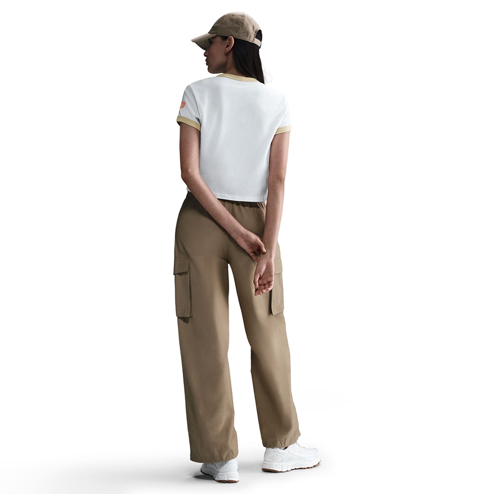 ナイキ（NIKE）（レディース）NSW クラブ MOTO RGR ショートスリーブ Tシャツ HQ1708-100