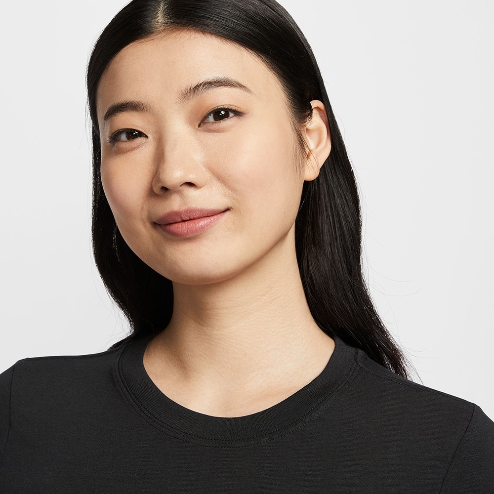 ナイキ（NIKE）（レディース）ポーツウェア チル ニット スリム グラフィック Tシャツ HF9723-010
