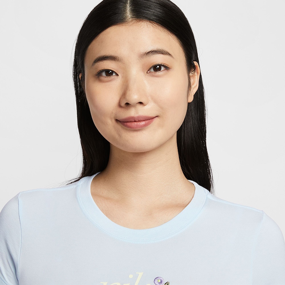 ナイキ（NIKE）（レディース）ポーツウェア チル ニット スリム グラフィック Tシャツ HF9723-423
