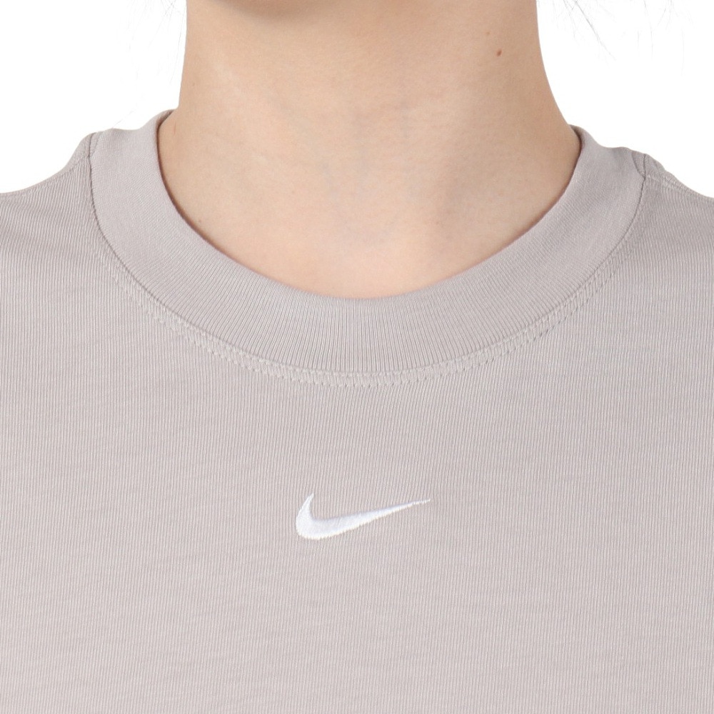 ナイキ（NIKE）（レディース）NSW エッセンシャル ボクシー 半袖Tシャツ DD1238-009