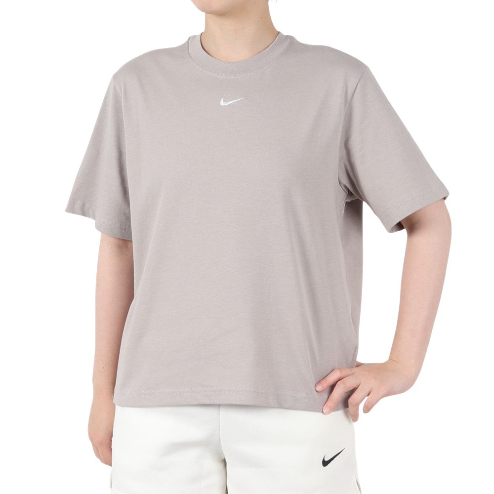 ナイキ（NIKE）（レディース）NSW エッセンシャル ボクシー 半袖Tシャツ DD1238-009